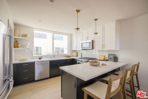 Photo of 11222 W Victory Boulevard #2, North Hollywood, CA 91606 (MLS # 26839865)
