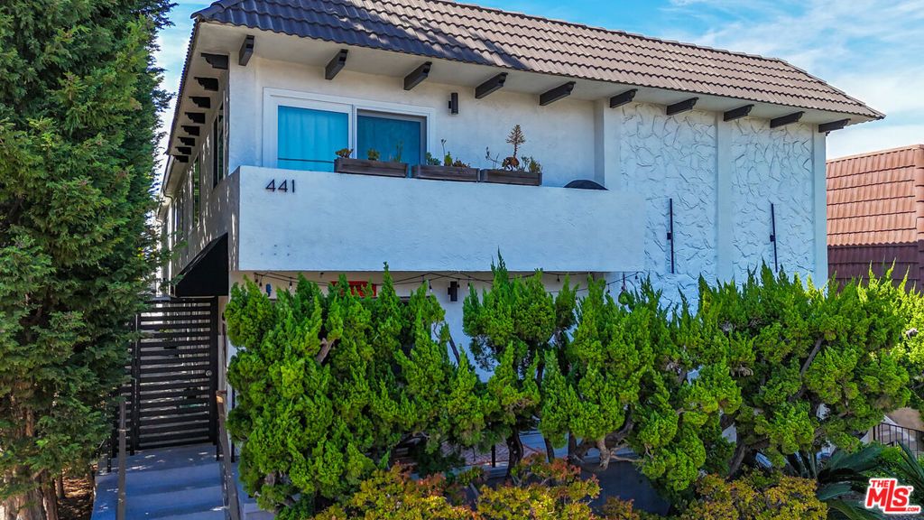 Photo of 441 Raymond Avenue #5, Santa Monica, CA 90405 (MLS # 26672529)