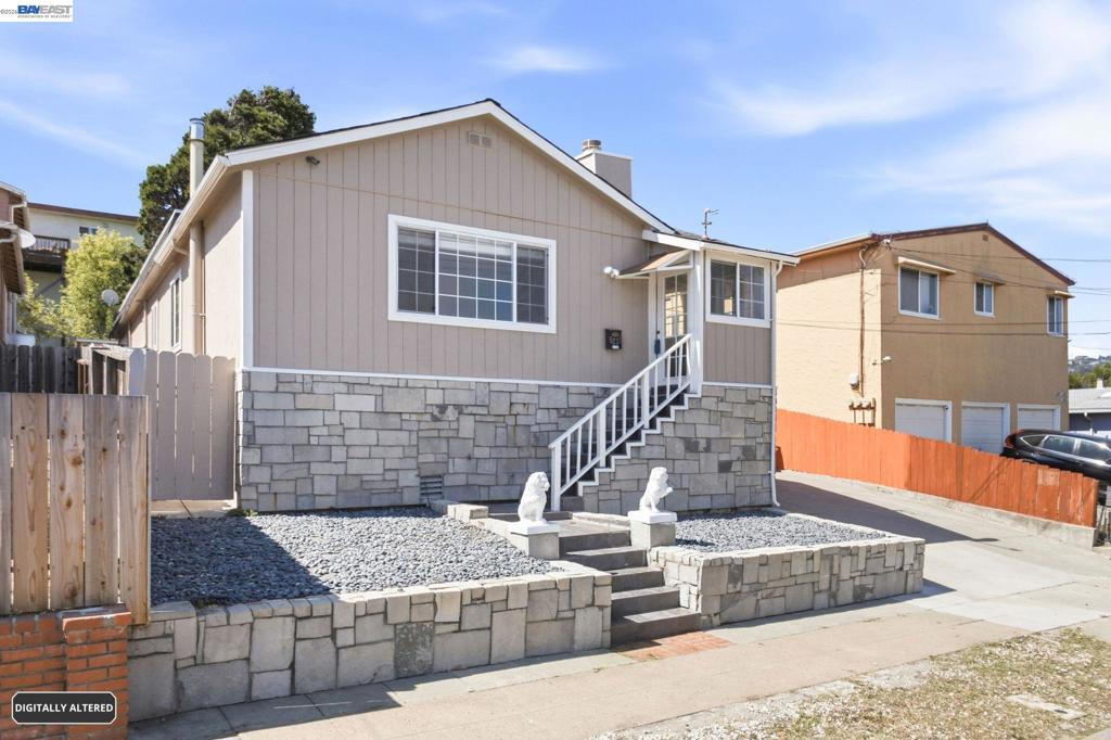 5237 Fresno Ave