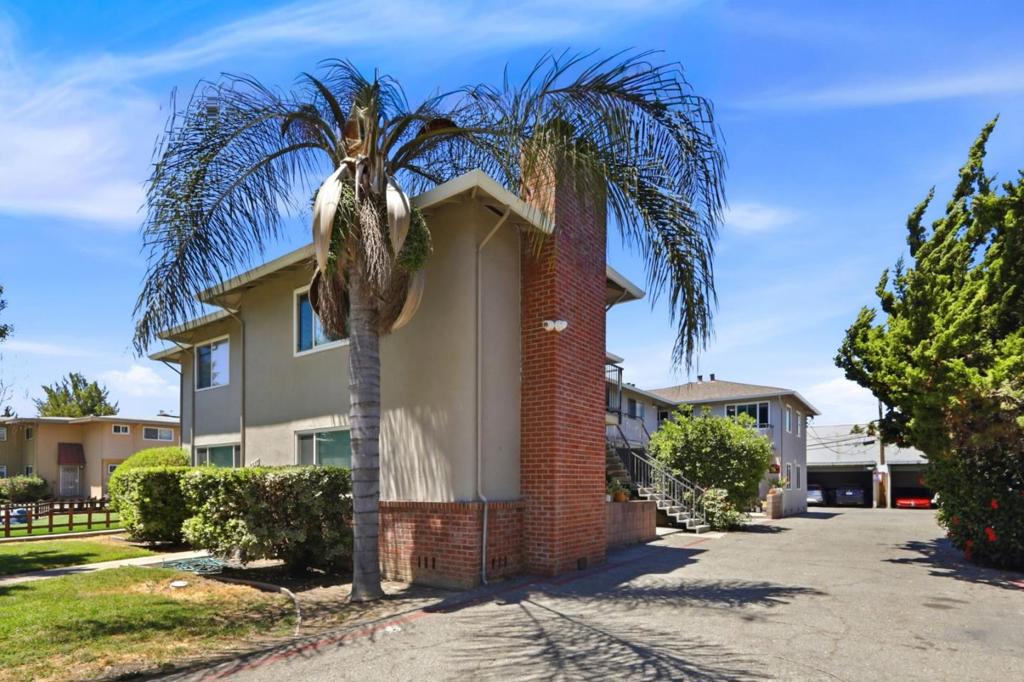 3537 Alden Way
