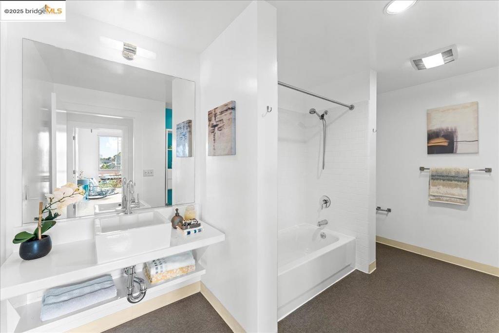 WEST OAK - Residential