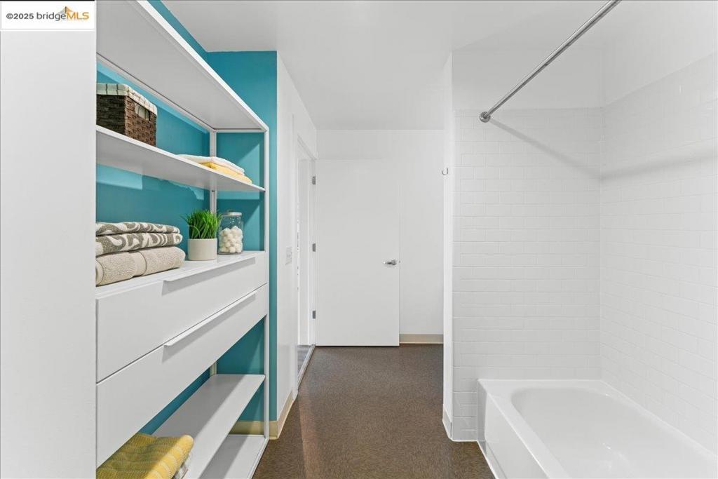 WEST OAK - Residential