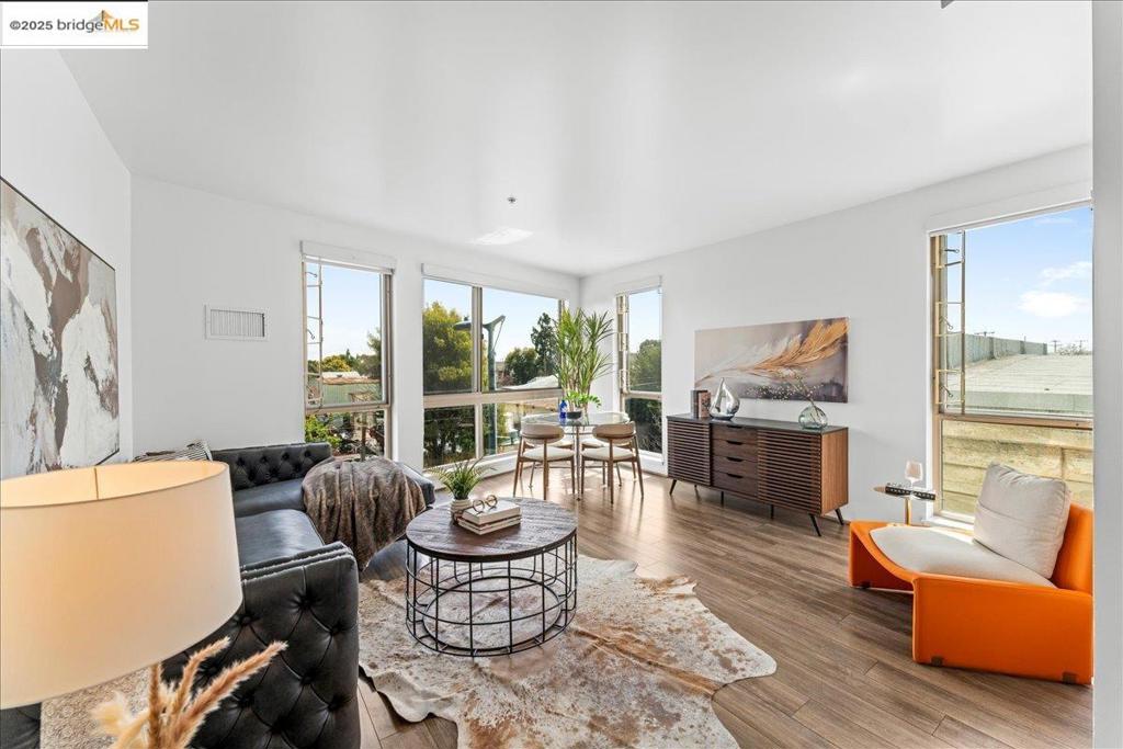 WEST OAK - Residential