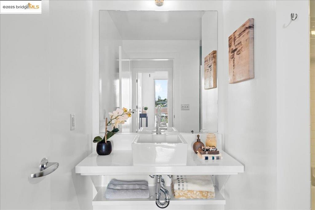 WEST OAK - Residential