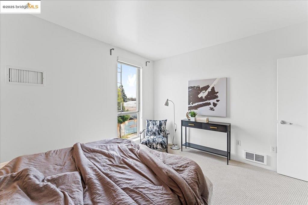 WEST OAK - Residential