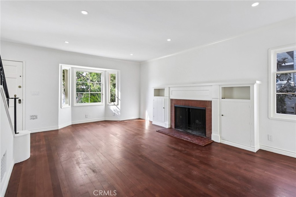 Alamitos Heights (AH) - Residential