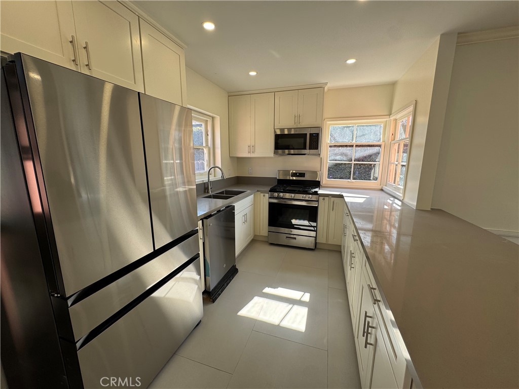 Alamitos Heights (AH) - Residential