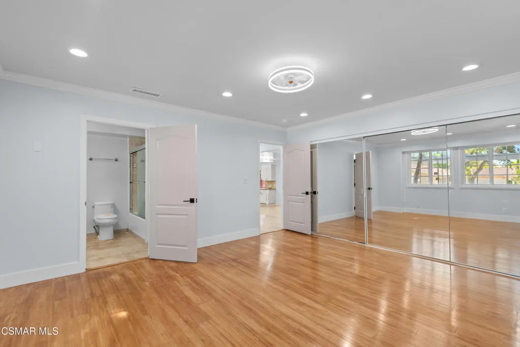 West Hills, California 91304, United States, 7 Bedrooms Bedrooms, ,8 BathroomsBathrooms,Residential,Active,90142