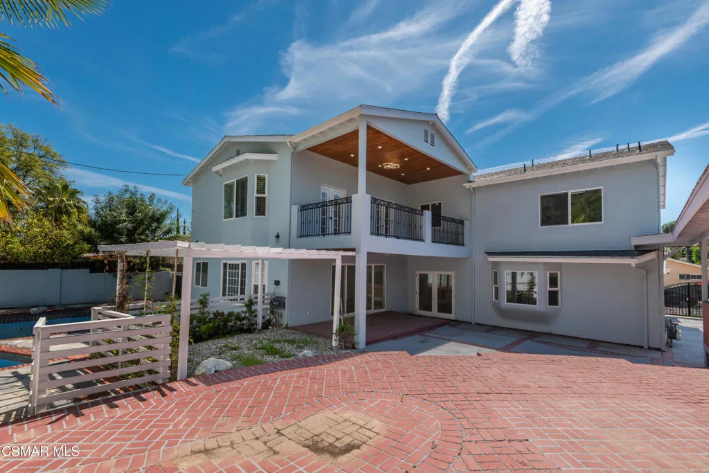 West Hills, California 91304, United States, 7 Bedrooms Bedrooms, ,8 BathroomsBathrooms,Residential,Active,90142