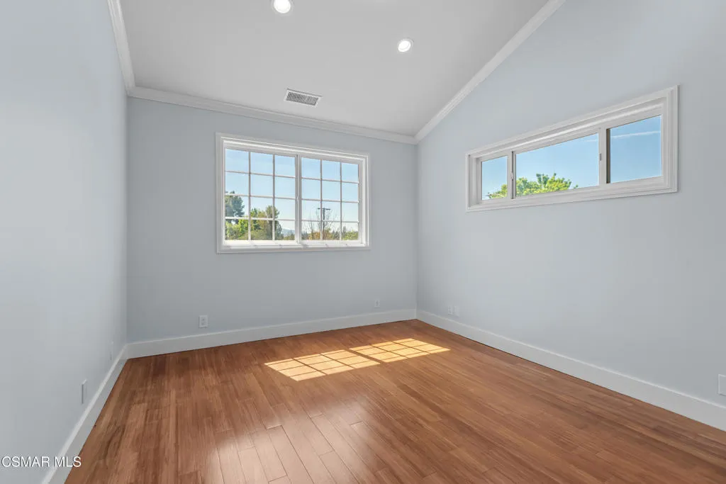 West Hills, California 91304, United States, 7 Bedrooms Bedrooms, ,8 BathroomsBathrooms,Residential,Active,90142