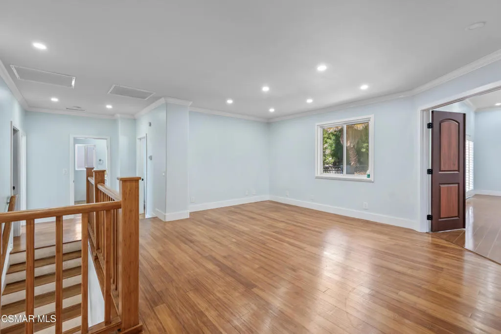 West Hills, California 91304, United States, 7 Bedrooms Bedrooms, ,8 BathroomsBathrooms,Residential,Active,90142