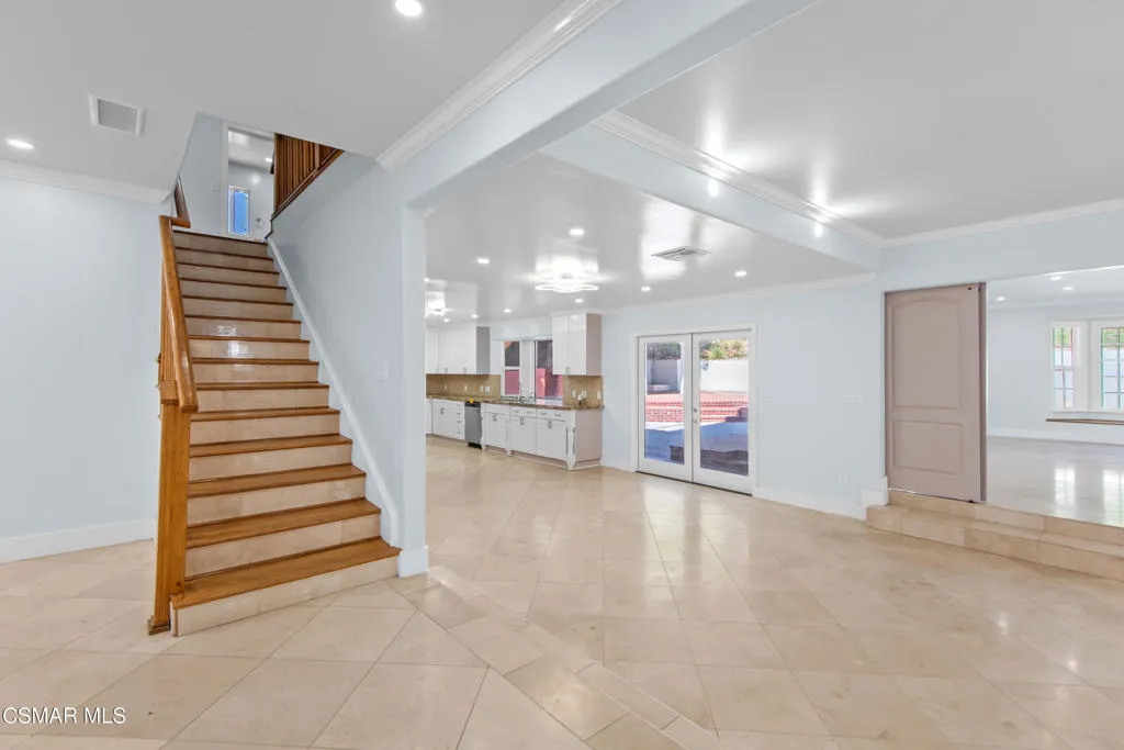 West Hills, California 91304, United States, 7 Bedrooms Bedrooms, ,8 BathroomsBathrooms,Residential,Active,90142