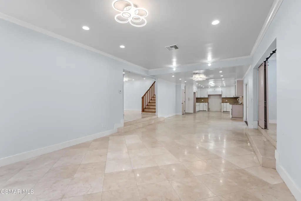 West Hills, California 91304, United States, 7 Bedrooms Bedrooms, ,8 BathroomsBathrooms,Residential,Active,90142