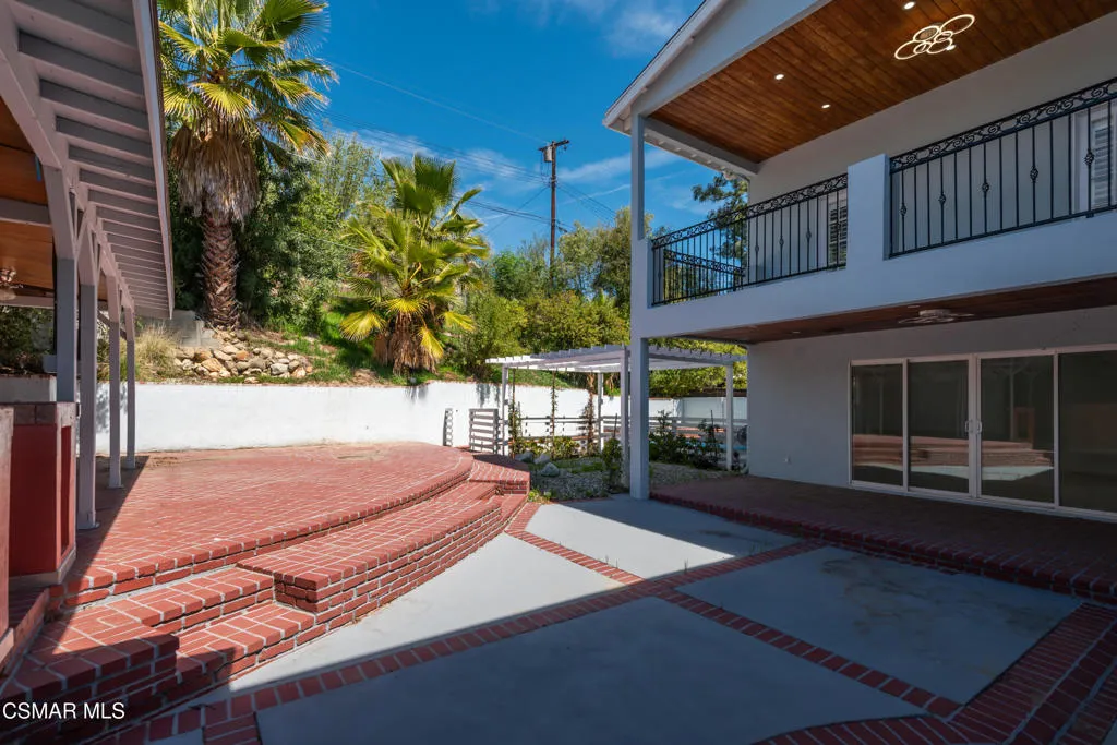 West Hills, California 91304, United States, 7 Bedrooms Bedrooms, ,8 BathroomsBathrooms,Residential,Active,90142