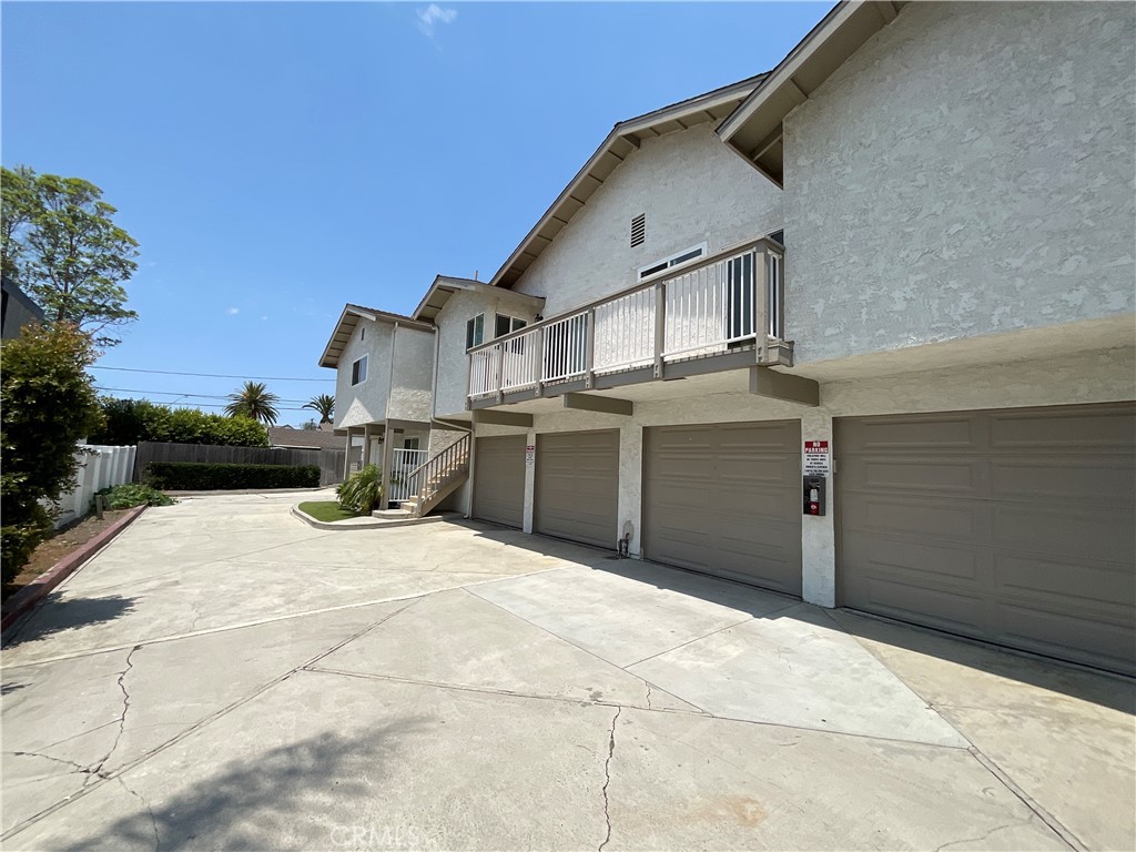 East Side: Large 3 Bedroom 3.5 Bath Attached Townhouse with Large Sun Deck, Kitchen With Tile Flooring, Corian Counter Tops, Breakfast Bar, Stainless Steel Stove, Dishwasher, Separate Dining, New Plank Flooring Throughout, Recessed Lighting, Blinds, 2 Private Patios, All Bedrooms With Attached Bathrooms, Ceiling Fans, Recessed Lighting, Master Bedroom With Large Sun Deck, Bathrooms With Tub and Shower, Tile Flooring, Laundry Room With Washer And Dryer Included (AS IS), A/C, Large Double Enclosed Garage With Opener, Near Park, Schools, 55 Freeway, And Upper Newport Bay Nature Preserve.