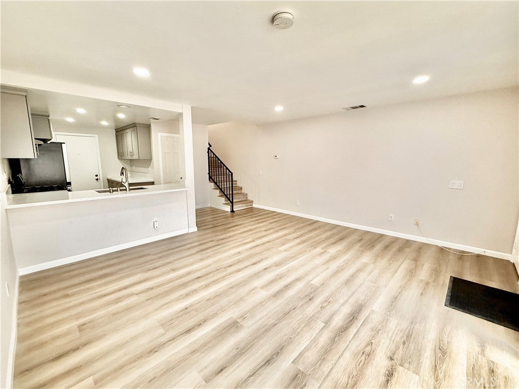 1516 Mccabe Way
