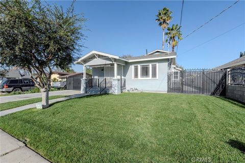 Photo of 3719 Mckenzie St #3719, Riverside, CA 92503 (MLS # IV26019526)