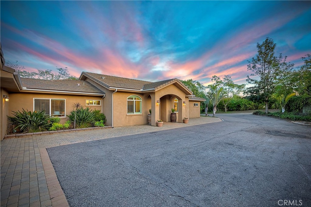 1986 Grey Rabbit Hollow Lane