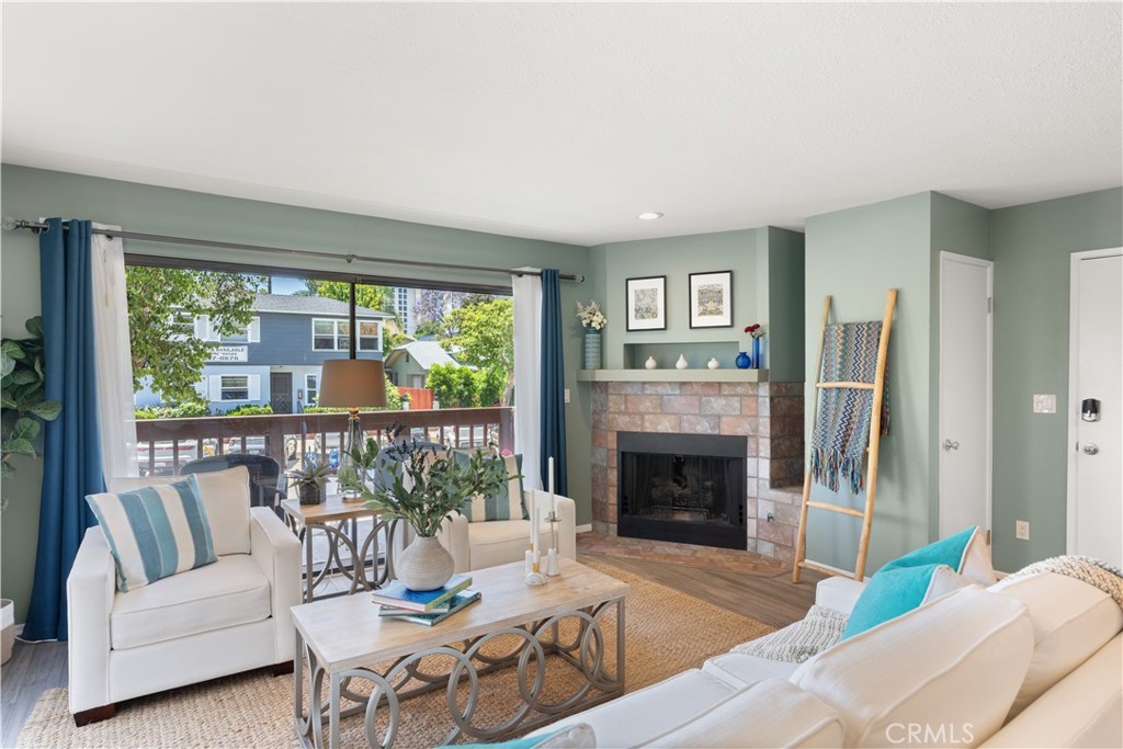 1425 E 2nd Street 101