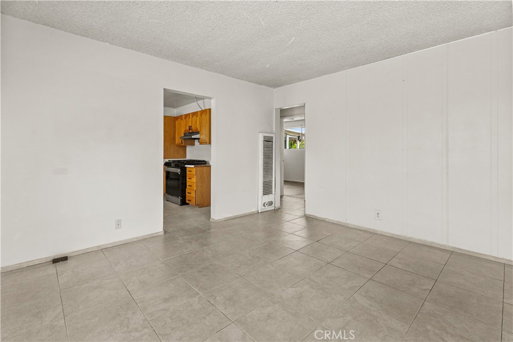 5166 W 138th