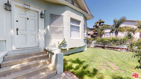 Photo of 427 Sunset Avenue, Venice, CA 90291 (MLS # 26651459)