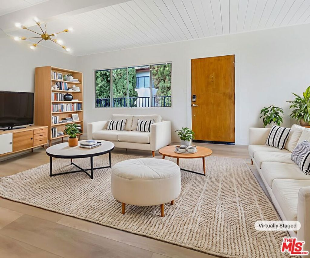 Photo of 2909 10th Street #4, Santa Monica, CA 90405 (MLS # 25596151)