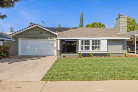 Photo of 8923 Etiwanda Ave, Northridge, CA 91325 (MLS # SR26077850)