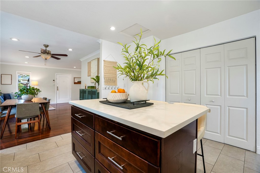 998 Bella Vista Avenue