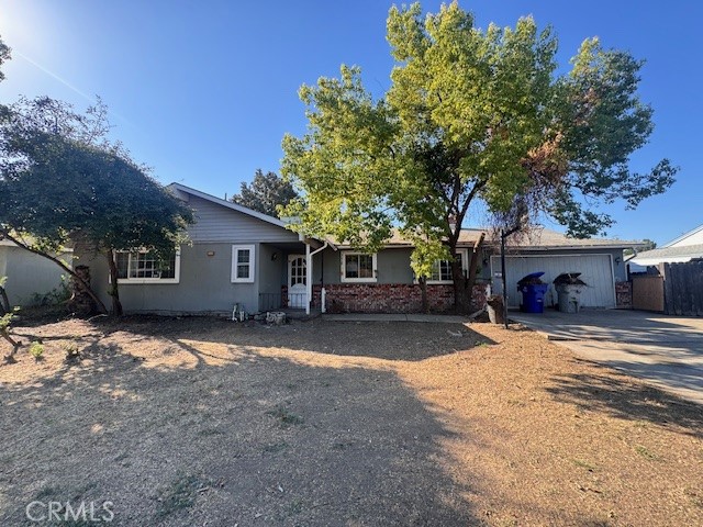 HUD Home! Amazing opportunity to own this HUD Home located in an established neighborhood in Atwater. Spacious floor plan with over 1600sqft, features 3bd / 2.5 bathrooms. Indoor features kitchen with tile countertops, eat in area as well. Large living room with fireplace. Backyard features inground pool. This home has loads of potential --great opportunity for a buyer to come in and make this home really shine! Come take a look today to see if this home is right for you!