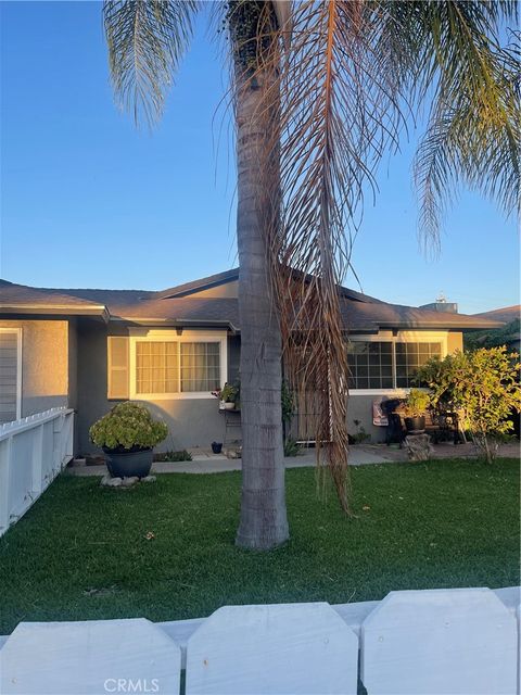 Photo of 2926 Maple AVE, Merced, CA 95348 (MLS # MC26101314)