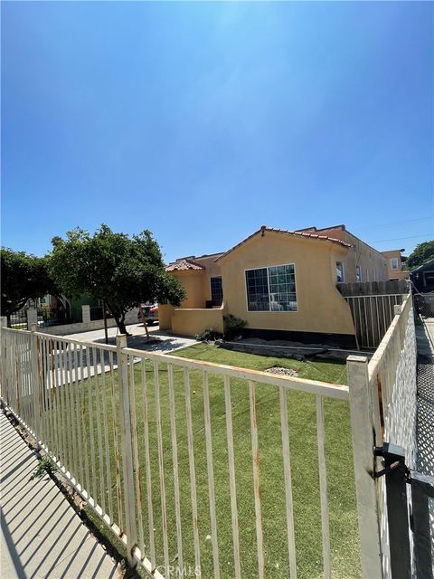 Photo of 3226 Palm Avenue, Lynwood, CA 90262 (MLS # RS25183254)