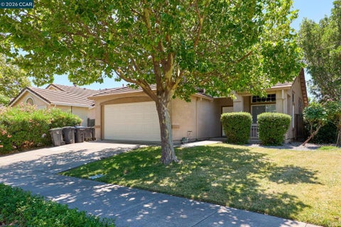 Photo of 4720 Canyon Hills Dr DR, Fairfield, CA 94534 (MLS # 41138251)