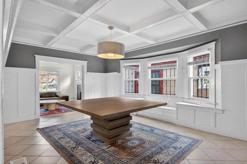 210 210 Chanslor Ave