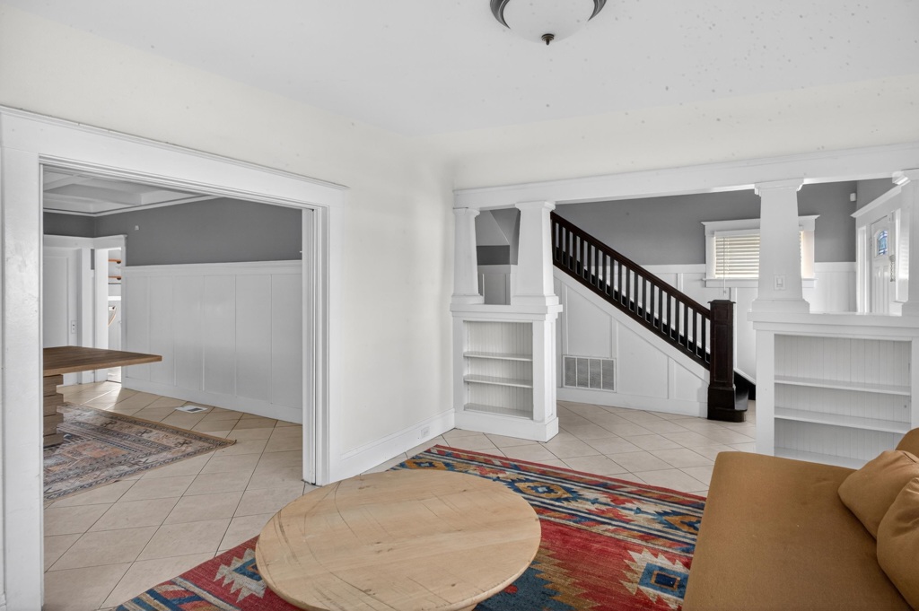 210 210 Chanslor Ave