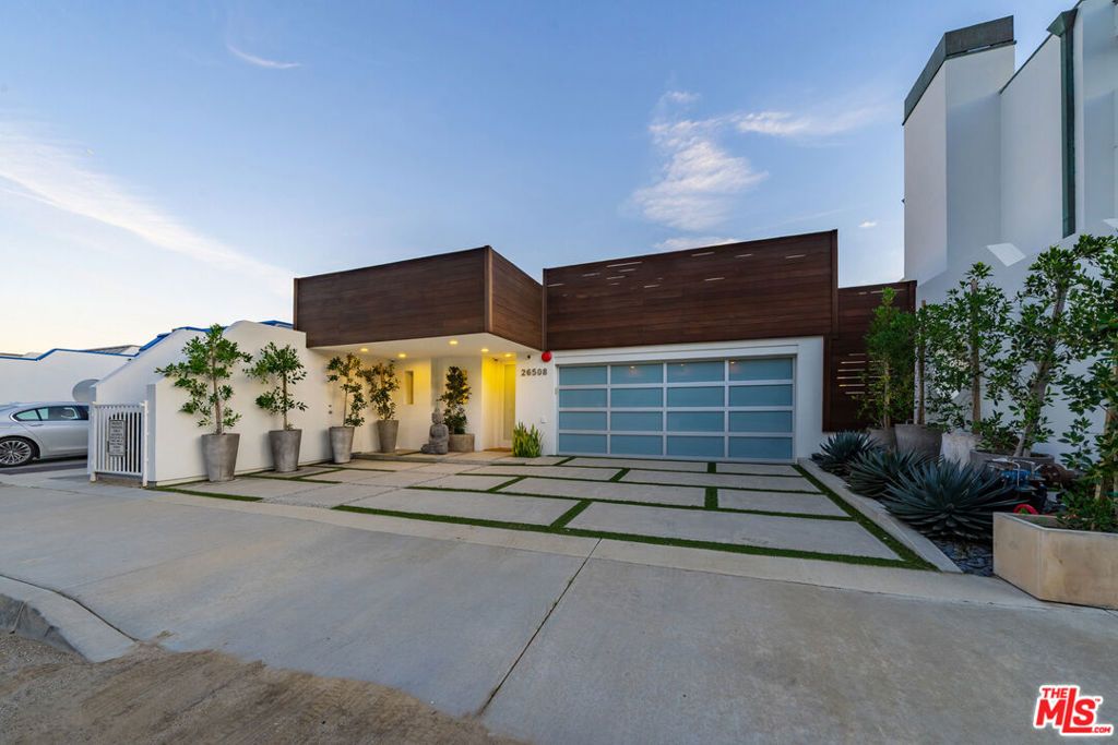 Photo of 26508 Latigo Shore Drive, Malibu, CA 90265 (MLS # 26702093)