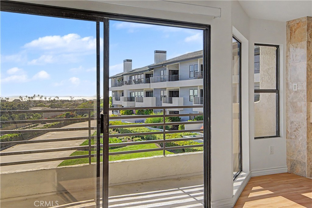 280 Cagney Lane 207