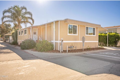 Photo of 120 Calle De La Rosa #120, Camarillo, CA 93012 (MLS # V1-39022)