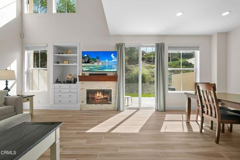 Photo of 596 Fenwick Way #C, Simi Valley, CA 93065 (MLS # V1-33048)