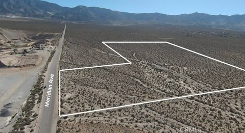 Photo of 8840 Meridian Avenue, Lucerne Valley, CA 92356 (MLS # JT25242624)