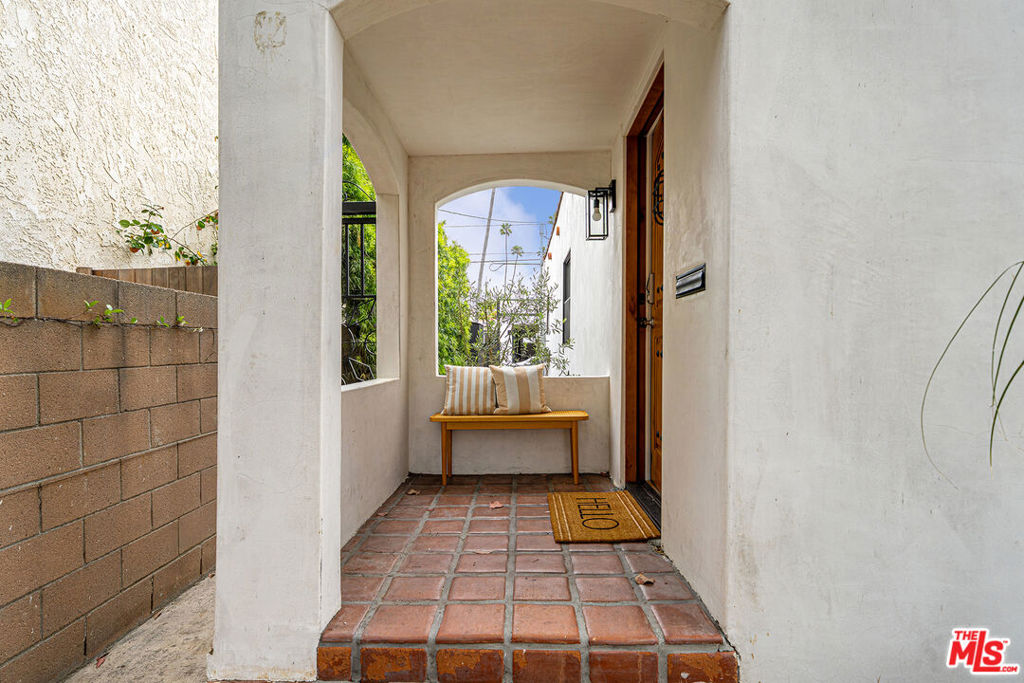 804 Boccaccio Avenue