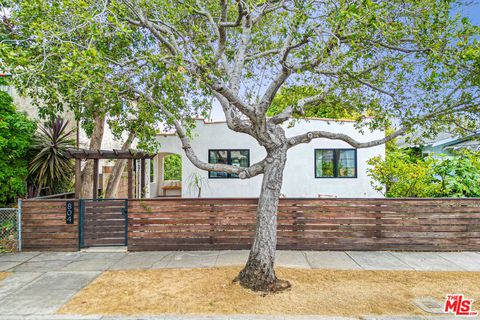 Photo of 804 Boccaccio Avenue, Venice, CA 90291 (MLS # 26838039)