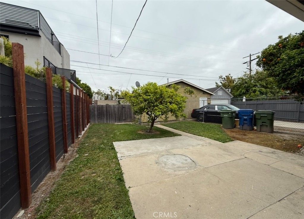 Photo of 5442 6th, Los Angeles, CA 90043 (MLS # SW25258452)