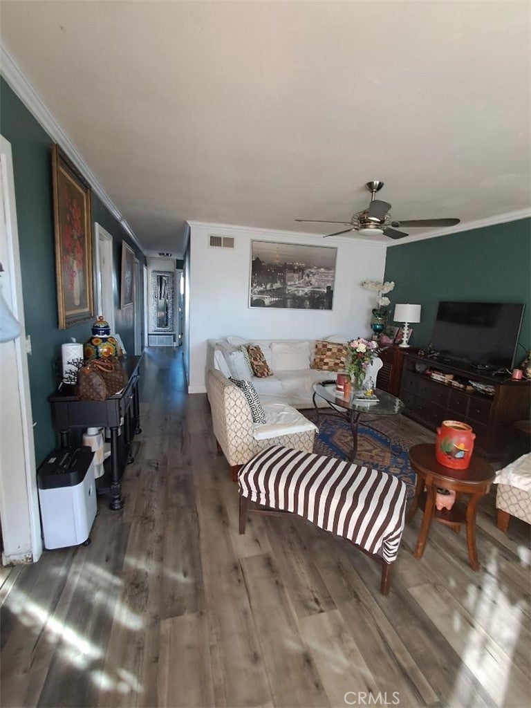 11283 Greenwood