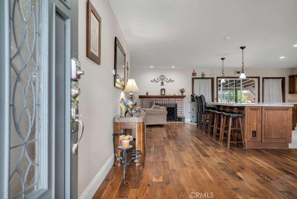 Photo of 1059 Rambling Rd, Simi Valley, CA 93065 (MLS # SR26046548)