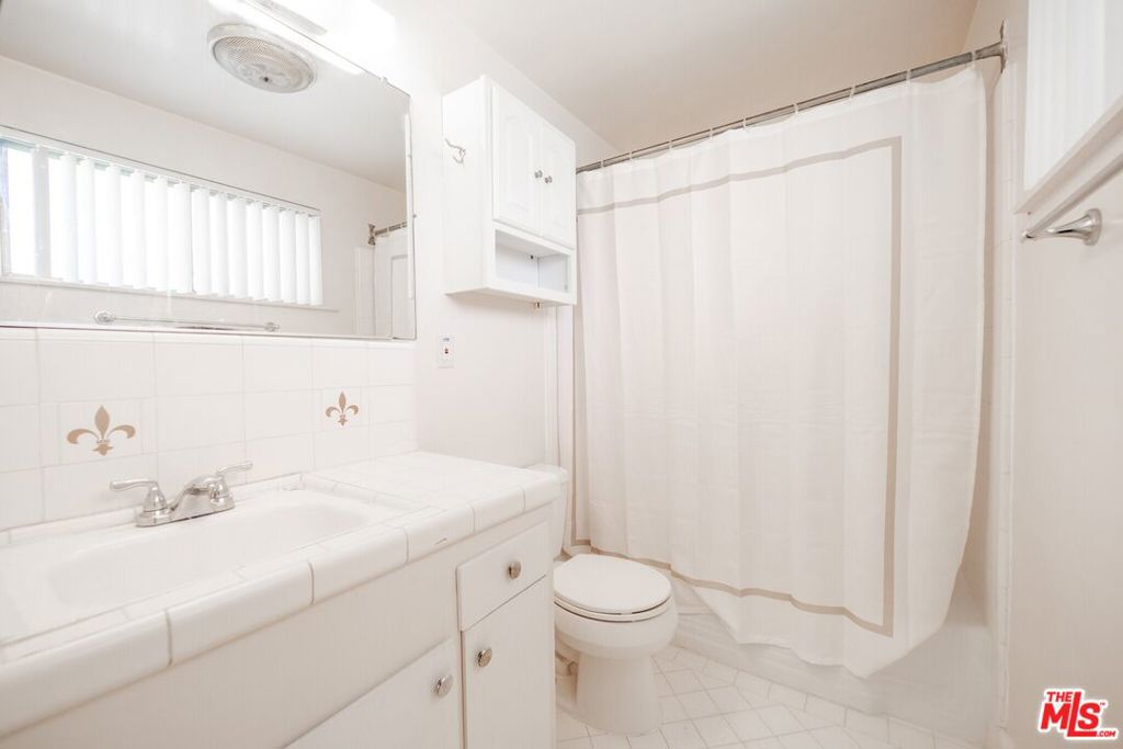 Properties 4 920 N 1st Street