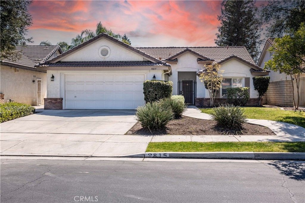 Photo of 9815 Cabbage Rose Ave, Bakersfield, CA 93311 (MLS # SR26055989)