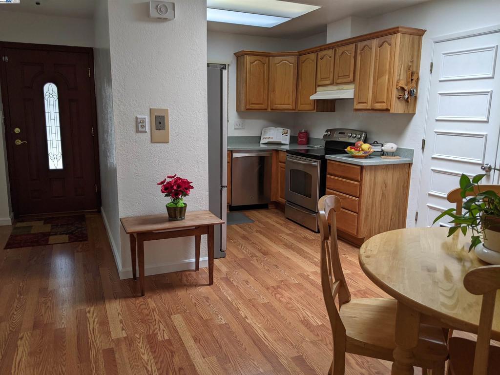 TOWN AND COUNTRY - Residential