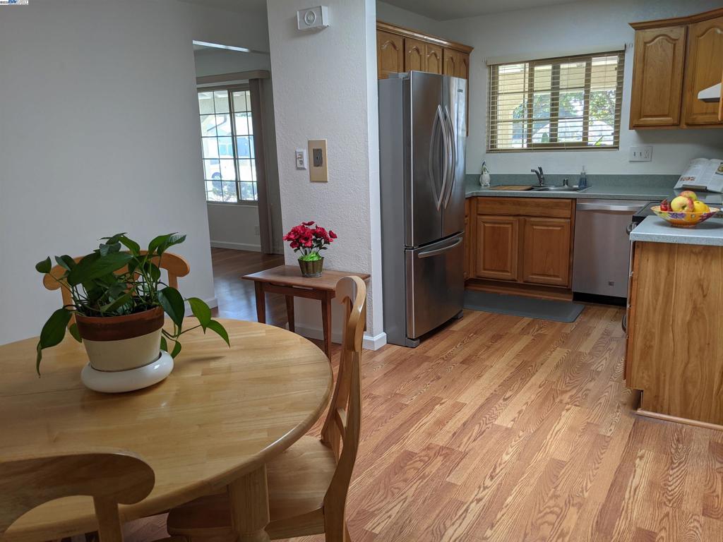 TOWN AND COUNTRY - Residential