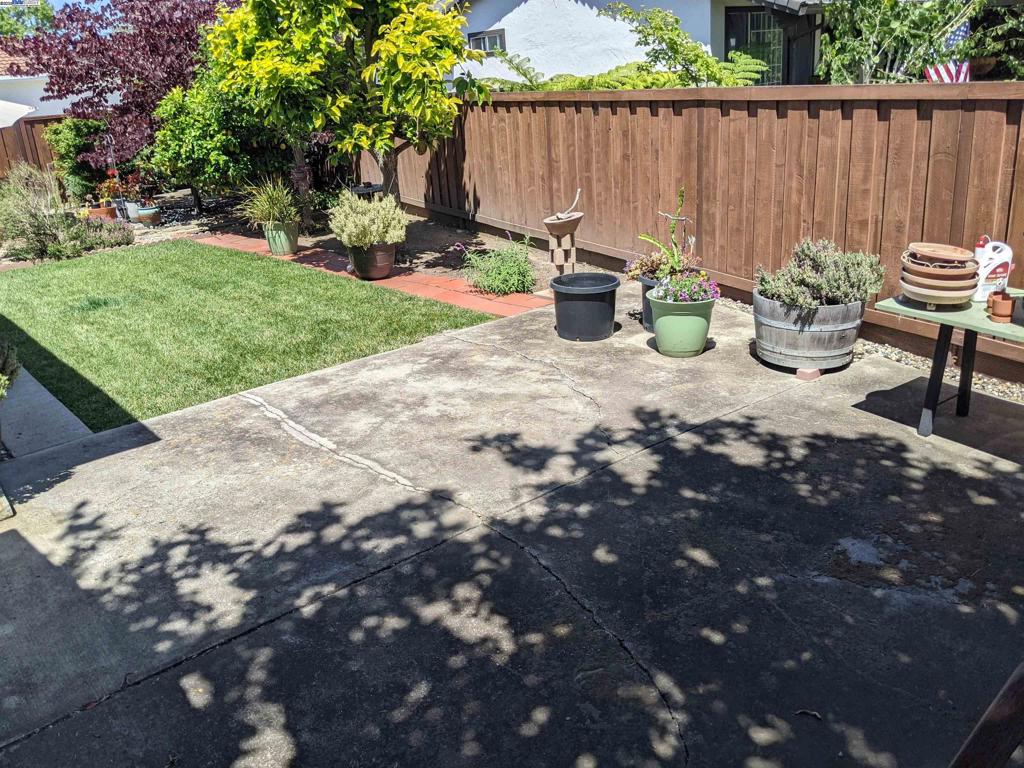 TOWN AND COUNTRY - Residential