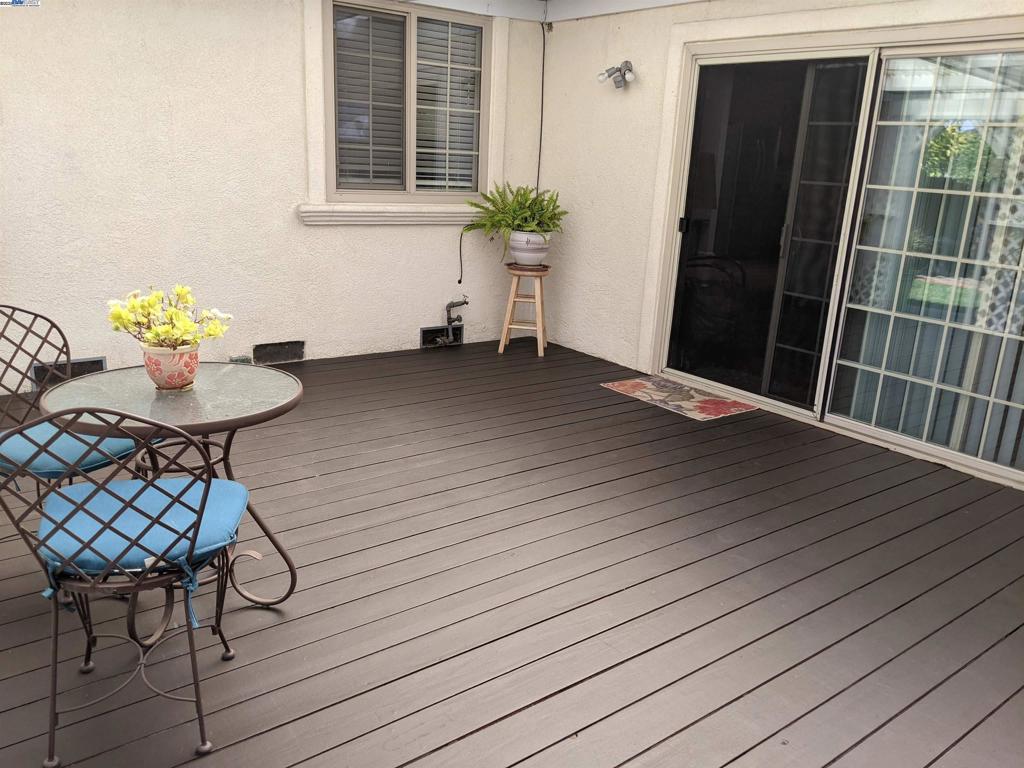 TOWN AND COUNTRY - Residential